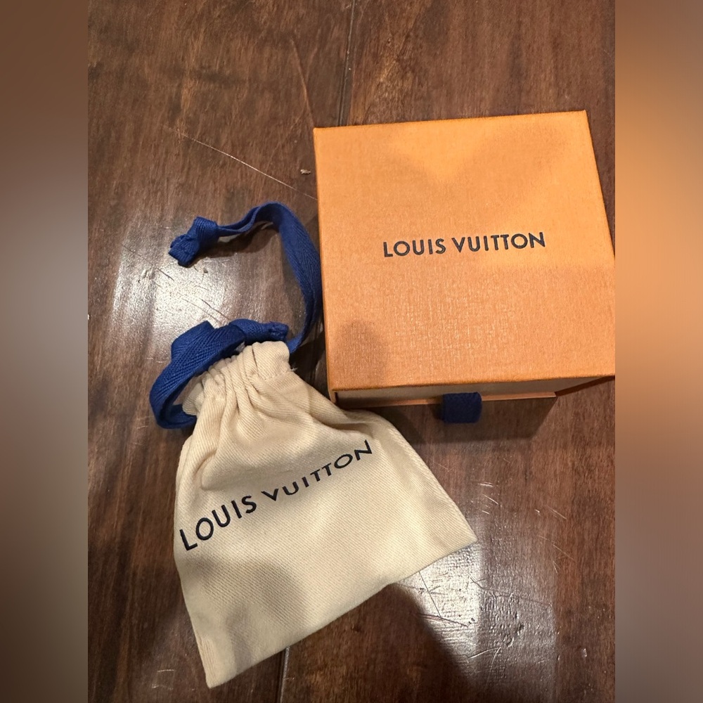 NEW Louis Vuitton  💙 Gift Wrap 🎁